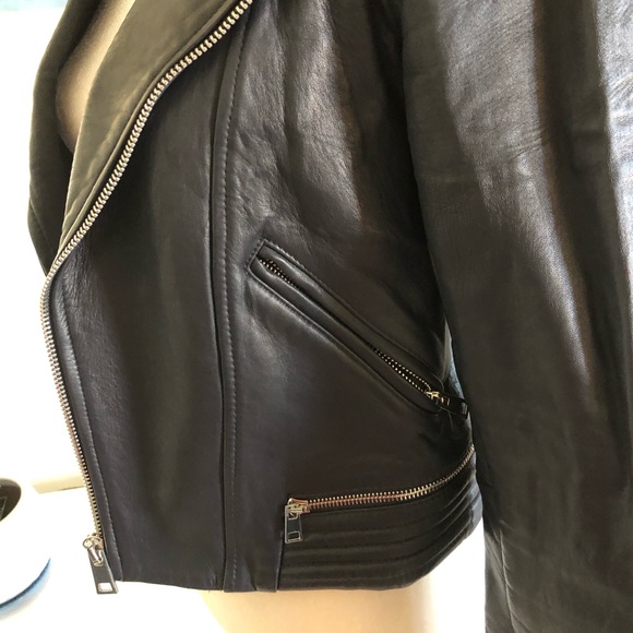 Excellent Condition 💯 black leather Moto Jacket - Picture 9 of 15